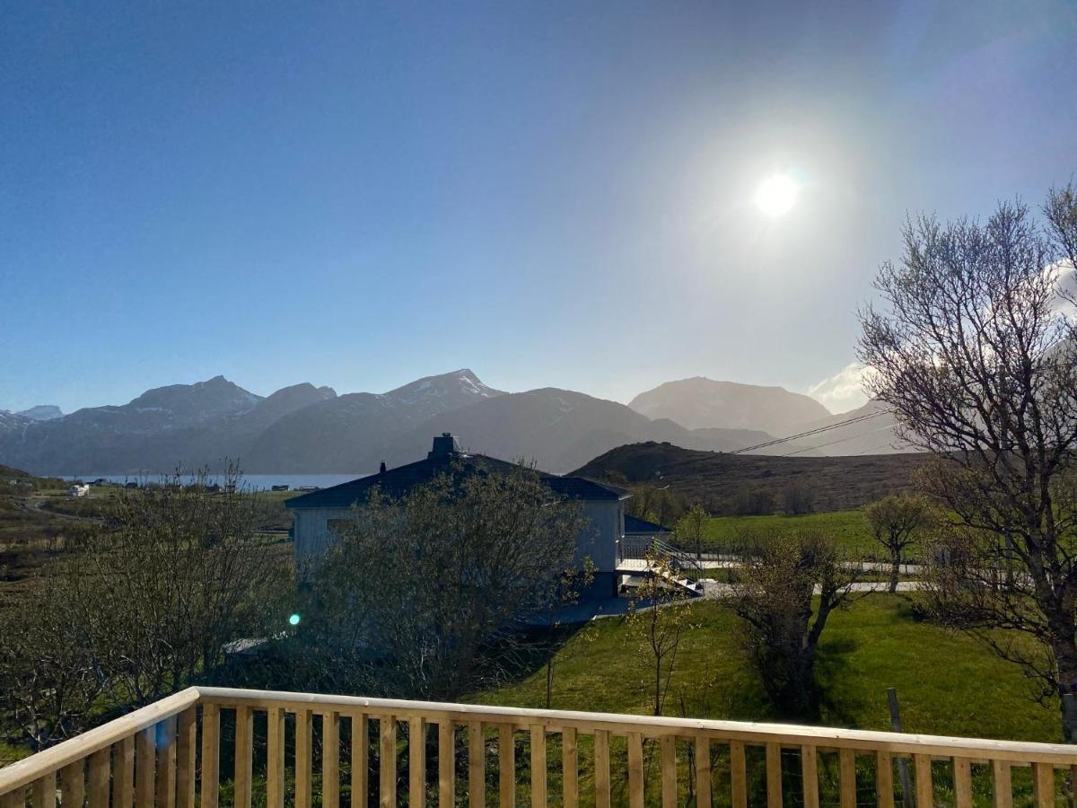 Villa Med Jacuzzi Og Nydelig Utsikt Gravdal (Vestvagoy) Exterior foto