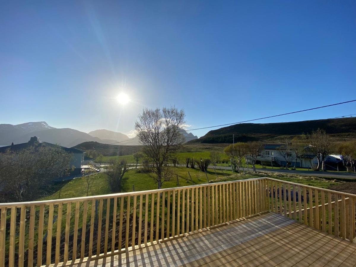 Villa Med Jacuzzi Og Nydelig Utsikt Gravdal (Vestvagoy) Exterior foto