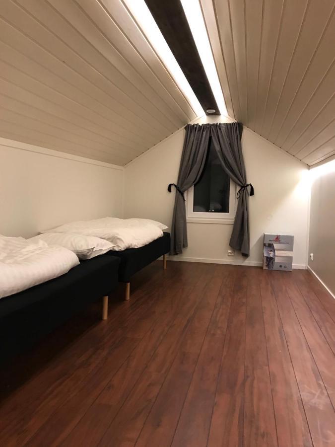 Villa Med Jacuzzi Og Nydelig Utsikt Gravdal (Vestvagoy) Exterior foto